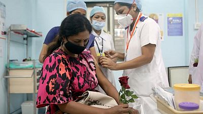 Tasas de infección por COVID aumentan en India, la segunda ola no termina de disiparse