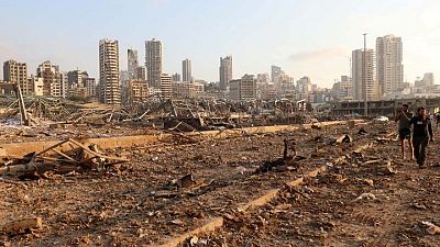 قاضي التحقيق في انفجار بيروت يسعى لاستجواب سياسيين ومسؤولي أمن كبار