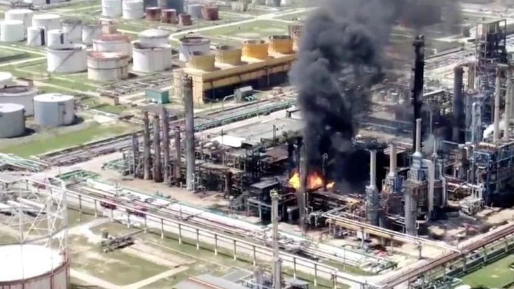 Romanian Black Sea refinery blast kills one, injures five