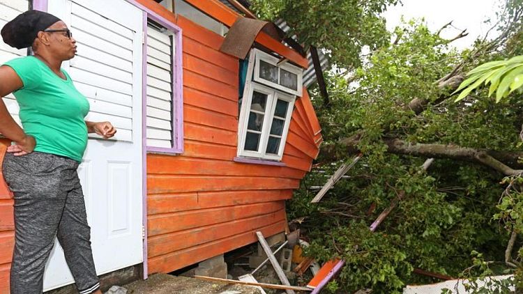 República Dominicana evacúa a residentes mientras tormenta Elsa avanza