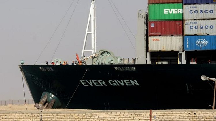 اتفاق ينهي أزمة السفينة ايفر جيفن والسفينة تغادر قناة السويس الأربعاء