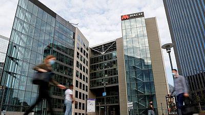 Home workers questioning jobs, supply-chain havoc weigh on French recovery Home workers questioning jobs, supply-chain havoc weigh on French recovery