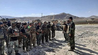 Tayikistán llama a reservistas para fortalecer frontera, tropas afganas huyen de talibanes Tayikistán llama a reservistas para fortalecer frontera, tropas afganas huyen de talibanes