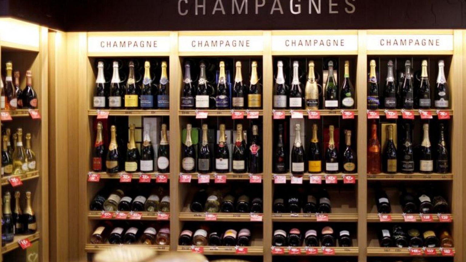 French champagne industry group fumes over new Russian champagne law