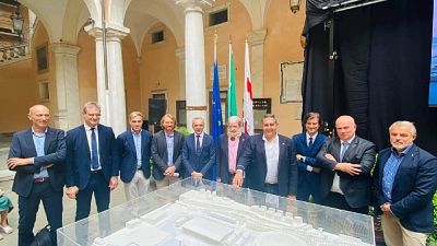 Per 2023 edifici completati. Presentato plastico progetto Piano. Per 2023 edifici completati. Presentato plastico progetto Piano.