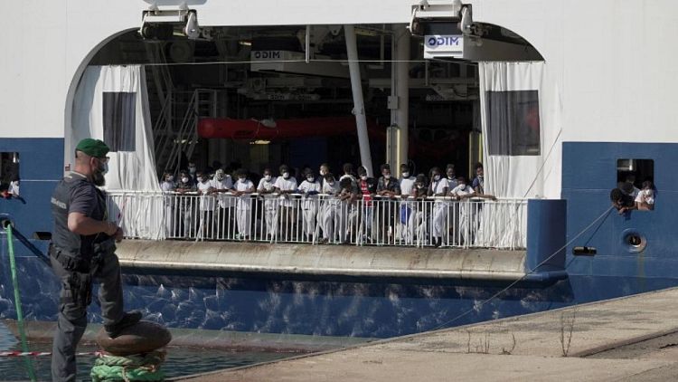 أطباء بلا حدود تندد باحتجاز سفينة إنقاذ مهاجرين في إيطاليا