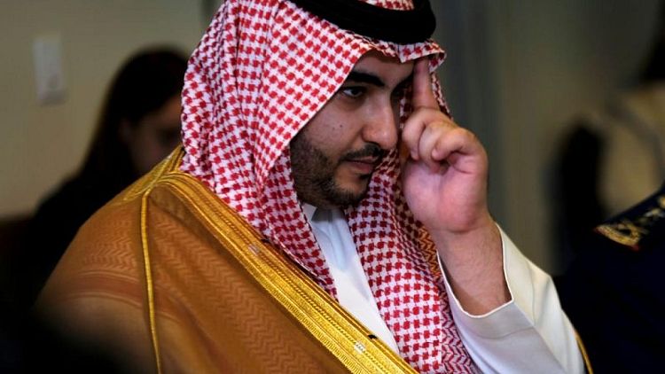 نائب وزير الدفاع السعودي يقول في تغريدة إنه بحث مع بلينكن العلاقات الثنائية