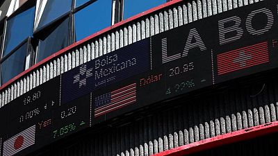 MERCADOS A.LATINA-Monedas y acciones bajan; inversores aguardan por minutas de la Fed MERCADOS A.LATINA-Monedas y acciones bajan; inversores aguardan por minutas de la Fed