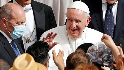 Dos Papas, el mismo hospital y estilos diferentes de privacidad médica