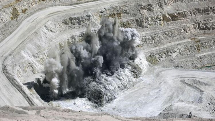 Proyecto de regalías mineras en Chile tendría "impactos económicos importantes": ministro Hacienda