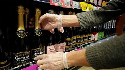 France sees talks with Russia as best way to resolve champagne row - minister France sees talks with Russia as best way to resolve champagne row - minister