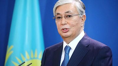 رئيس قازاخستان يقيل وزير الزراعة بسبب تضرر المزارعين من الجفاف
