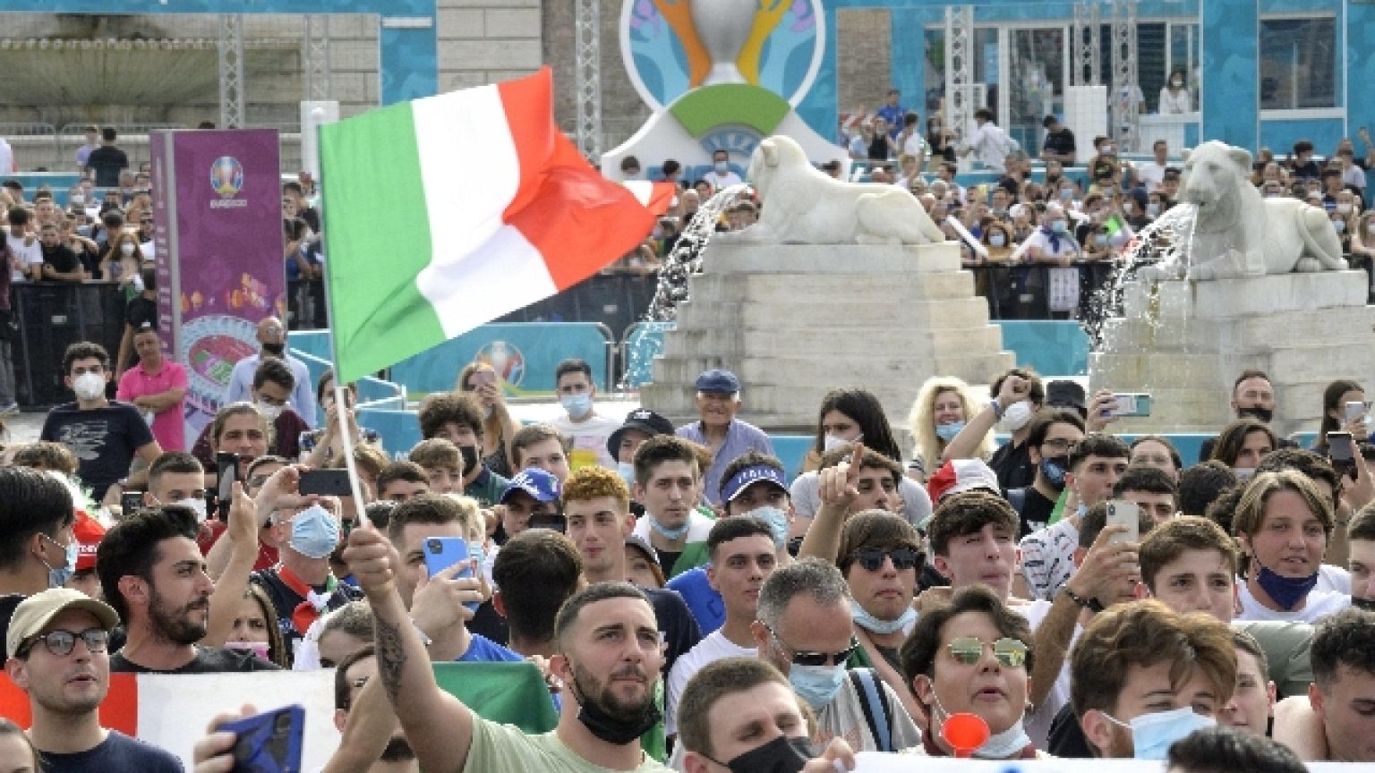 Sorvegliate fan zone. Stop a vetro da domani mattina