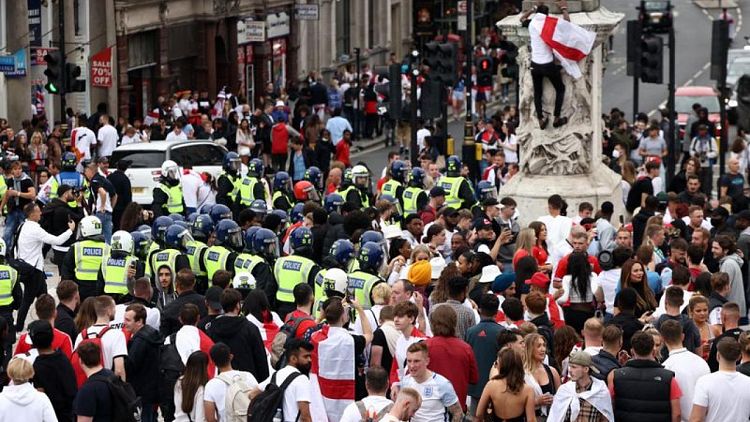شرطة لندن: إصابة 19 شرطيا خلال نهائي بطولة أوروبا لكرة القدم