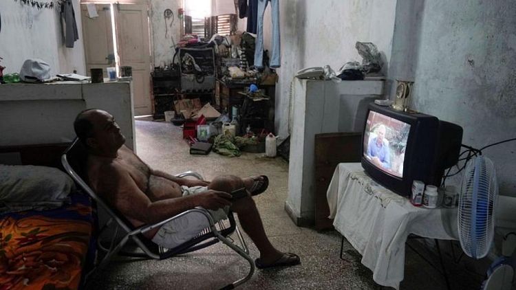 Canciller de Cuba acusa a mercenarios financiados por Estados Unidos de fomentar disturbios