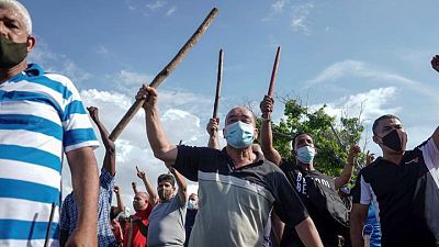 Un hombre muere en una protesta antigubernamental en Cuba: medios estatales Un hombre muere en una protesta antigubernamental en Cuba: medios estatales