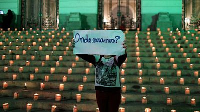 Brasil reporta 1.456 muertes diarias por COVID-19 Brasil reporta 1.456 muertes diarias por COVID-19