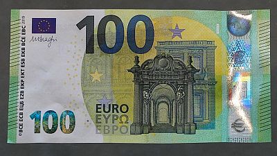 اليورو يتعافى من قاع 3 أشهر ونصف بعد تصريحات من الاتحادي