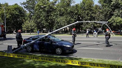 U.S. Black Hawk helicopter makes emergency landing in downtown Bucharest U.S. Black Hawk helicopter makes emergency landing in downtown Bucharest