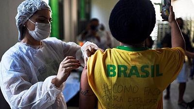 En impulso para Bolsonaro, mayoría de brasileños dice que pandemia está bajo control: sondeo En impulso para Bolsonaro, mayoría de brasileños dice que pandemia está bajo control: sondeo