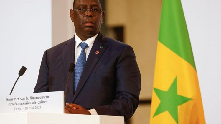 رئيس السنغال يهدد بغلق الحدود إذا استمر الارتفاع في إصابات كورونا