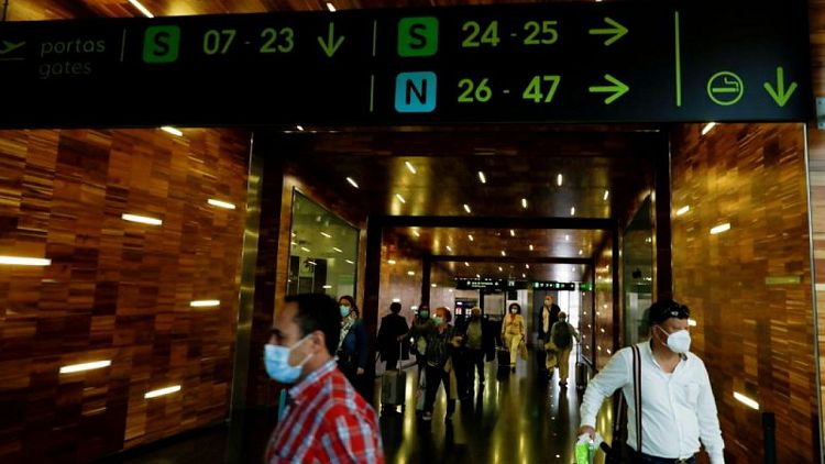 Two hundred flights cancelled at Lisbon airport at start of strike