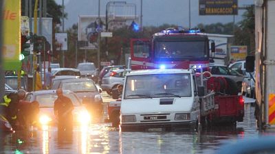 Automobilisti intrappolati, 27 interventi vigili del fuoco Automobilisti intrappolati, 27 interventi vigili del fuoco