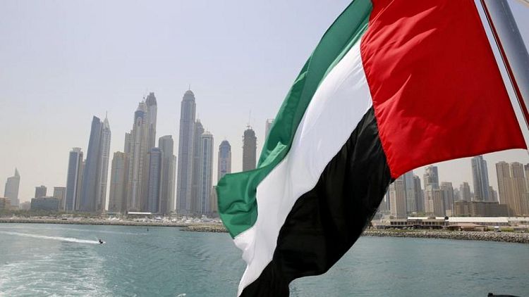 OPEP+ acuerda subir la oferta de petróleo después de que Emiratos gana discusión a Arabia Saudita