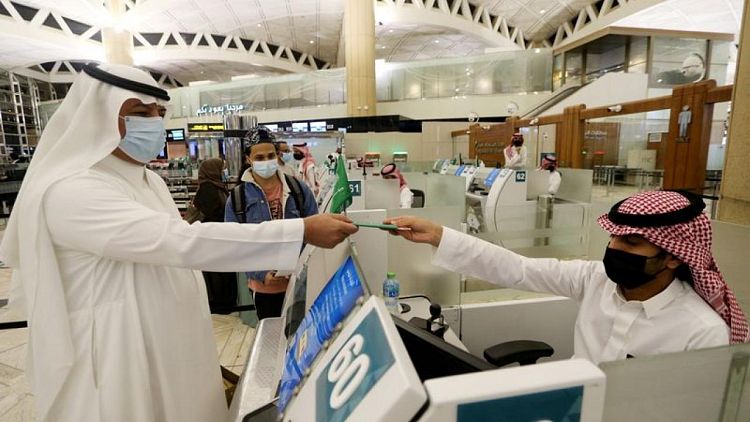 وكالة: السعودية تشترط تلقي جرعة لقاح كورونا الثانية للسفر إلى الخارج