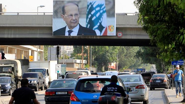 لبنان يجري مشاورات نيابية الأسبوع المقبل لتسمية رئيس جديد للحكومة