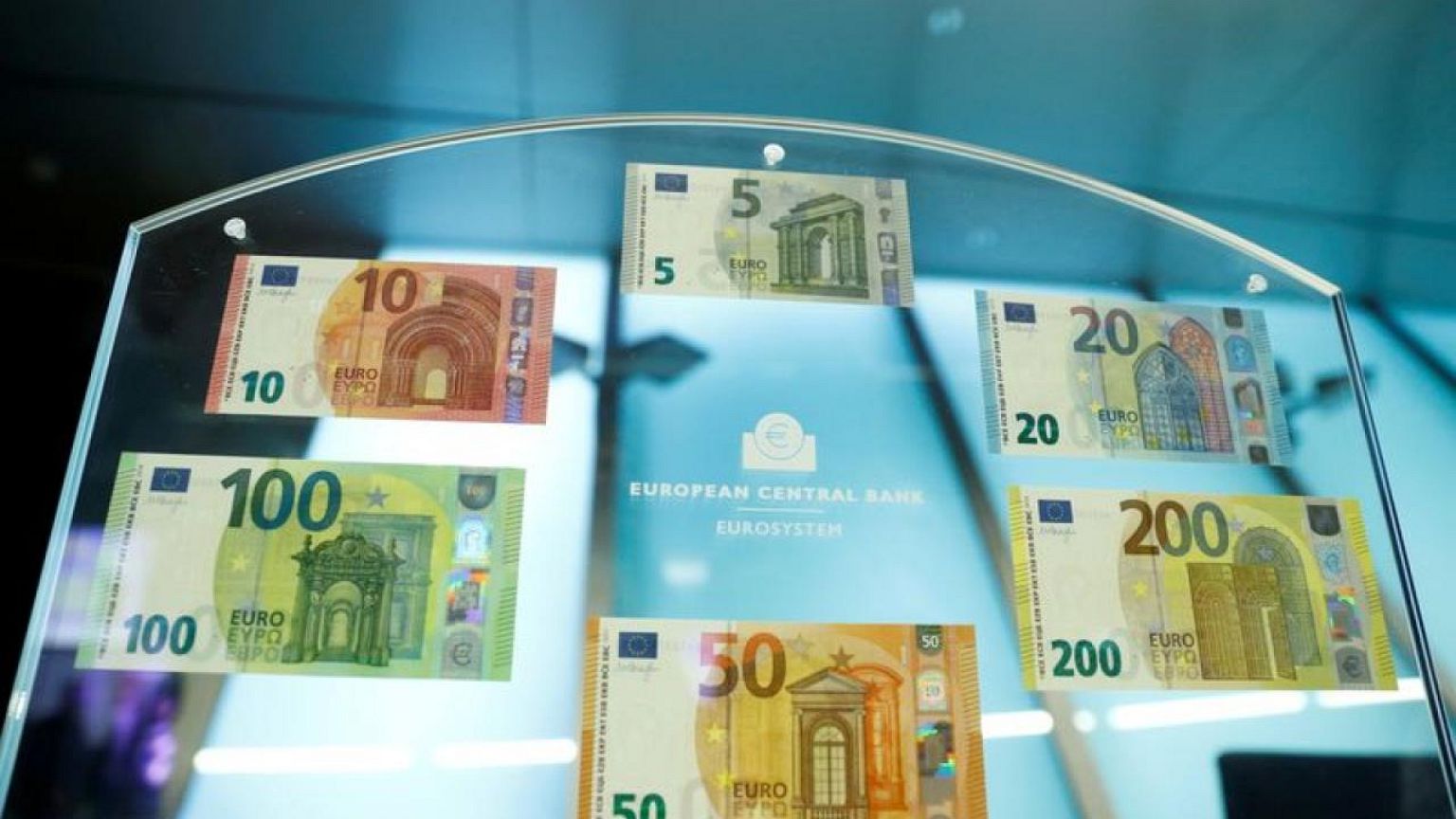 El efectivo deja de ser el principal medio de pago en España durante la pandemia -Banco de España