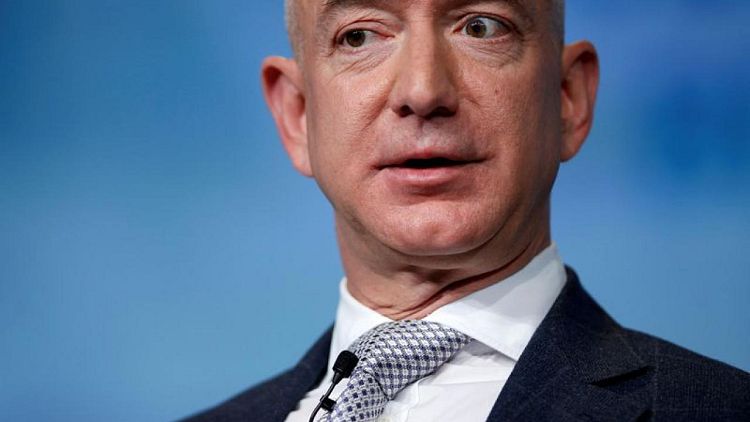Jeff Bezos, la persona más rica del mundo, listo para un viaje espacial inaugural