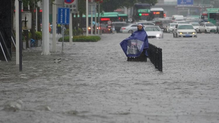 شينخوا: أمطار غزيرة تقتل 12 في مدينة بوسط الصين