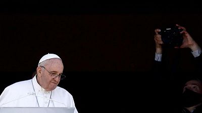 El Papa niega reportes sobre renuncia, dice que lleva vida normal después de cirugía El Papa niega reportes sobre renuncia, dice que lleva vida normal después de cirugía