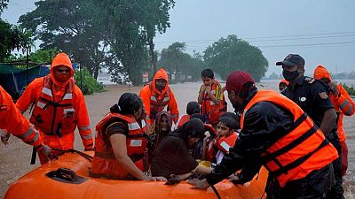 ارتفاع عدد قتلى الفيضانات والانهيارات الأرضية في الهند إلى 125