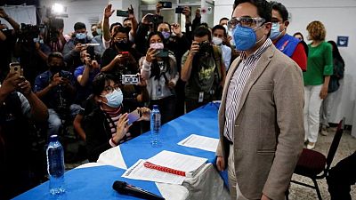 Hundreds protest ouster of Guatemalan anti-graft crusader Hundreds protest ouster of Guatemalan anti-graft crusader