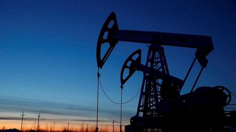 انخفاض إنتاج روسيا من النفط ومكثفات الغاز إلى 10.43 مليون برميل يوميا