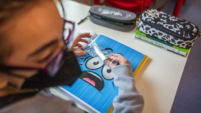 Vaccinazioni di massa e screening periodici su base volontaria Vaccinazioni di massa e screening periodici su base volontaria