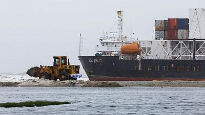 Pakistani authorities plan to remove fuel from stranded ship Pakistani authorities plan to remove fuel from stranded ship