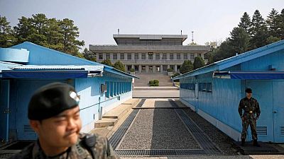 South, North Korea have restored once-severed hotline -Blue House South, North Korea have restored once-severed hotline -Blue House