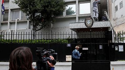فرنسا تندد بالهجوم على سفارة كوبا في باريس