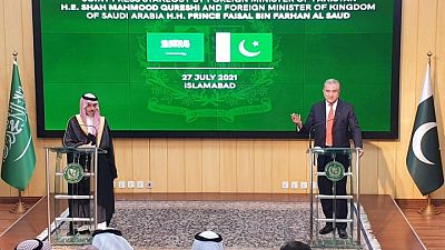 باكستان والسعودية تعملان على تخفيف قيود السفر