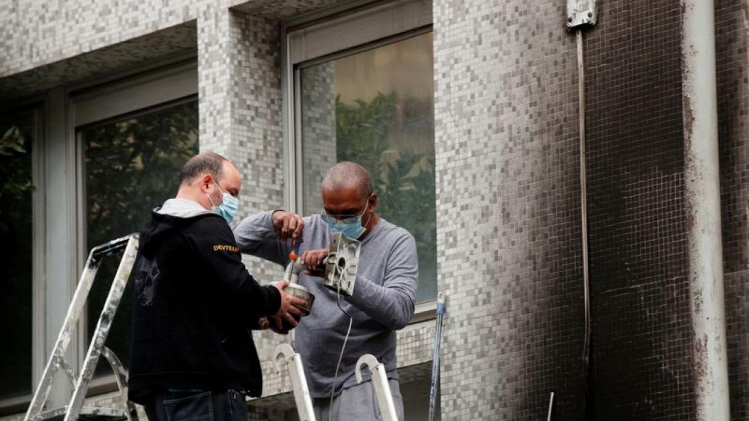 Francia refuerza la seguridad en la embajada cubana en París tras un ataque con cócteles molotov