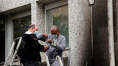 Francia refuerza la seguridad en la embajada cubana en París tras un ataque con cócteles molotov Francia refuerza la seguridad en la embajada cubana en París tras un ataque con cócteles molotov