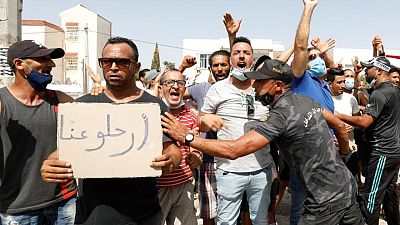 Islamistas intentan aliviar tensiones en Túnez, sindicatos exigen hoja de ruta Islamistas intentan aliviar tensiones en Túnez, sindicatos exigen hoja de ruta