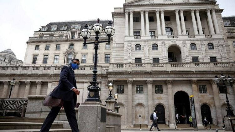 BoE set to keep full-speed stimulus despite split over inflation risk