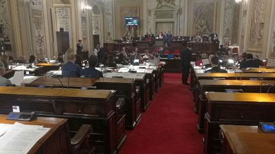 Vota a favore maggioranza la richiesta sui sei quesiti Vota a favore maggioranza la richiesta sui sei quesiti