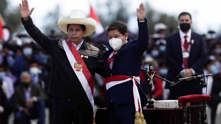 Castillo nombra a legislador izquierdista como primer ministro en Perú