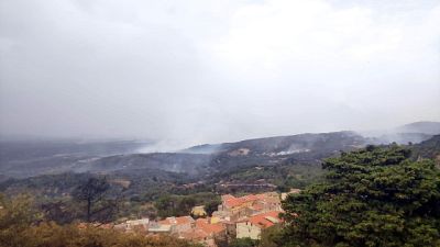 Procedono bonifiche e spegnimenti focolai attivi dopo 7 giorni Procedono bonifiche e spegnimenti focolai attivi dopo 7 giorni