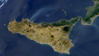 Oggi manifestazione di protesta a Portella della Ginestra Oggi manifestazione di protesta a Portella della Ginestra